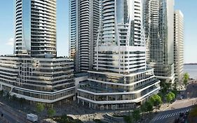 Le Meridien Toronto Pinnacle Hotel